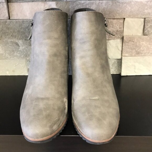 SOUL Naturalizer Women's Haley Ankle Boot - Picture 6 of 11